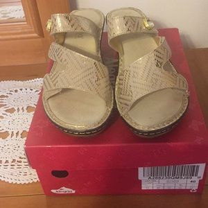 Alegria gold sandal